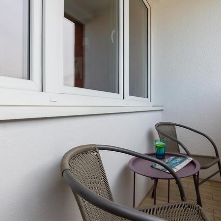 Apartaments Solec 79 By Noclegi Renters Варшава Экстерьер фото