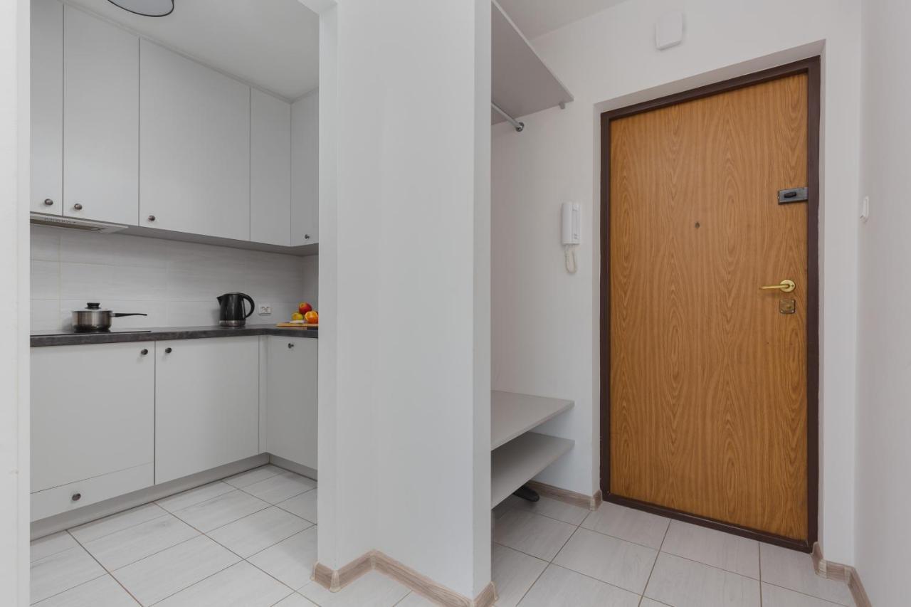 Apartaments Solec 79 By Noclegi Renters Варшава Экстерьер фото