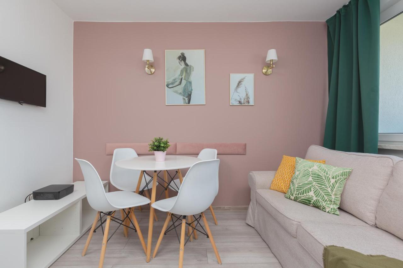 Apartaments Solec 79 By Noclegi Renters Варшава Экстерьер фото