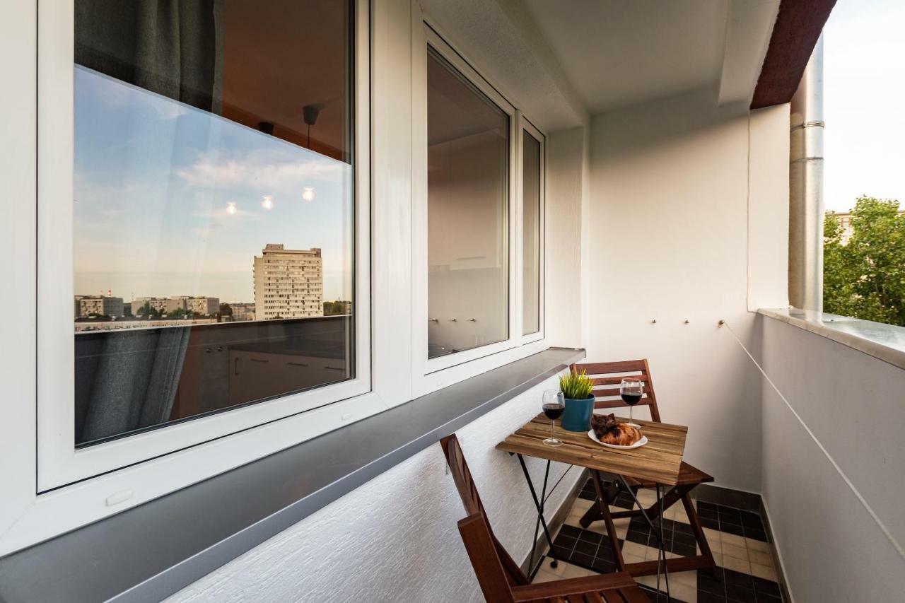 Apartaments Solec 79 By Noclegi Renters Варшава Экстерьер фото