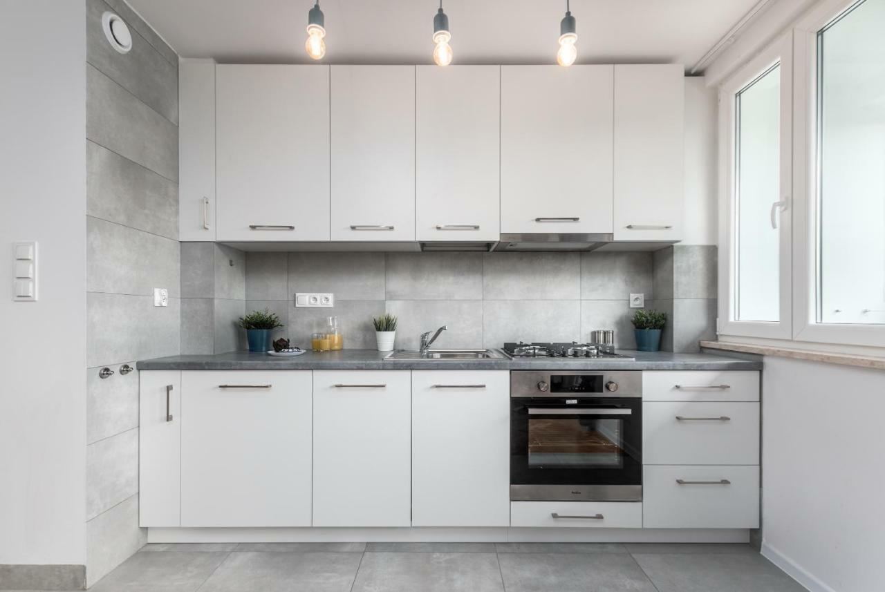 Apartaments Solec 79 By Noclegi Renters Варшава Экстерьер фото