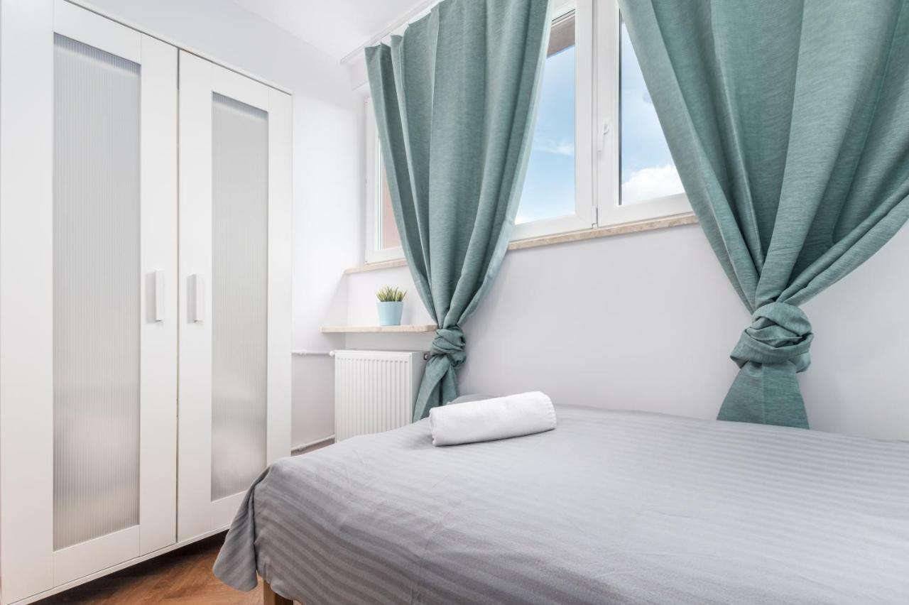 Apartaments Solec 79 By Noclegi Renters Варшава Экстерьер фото