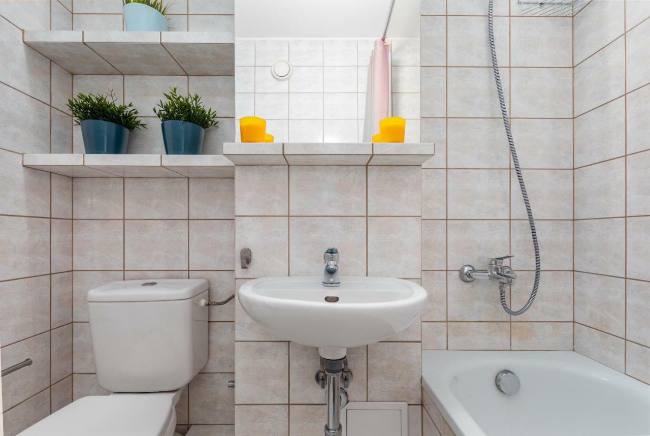 Apartaments Solec 79 By Noclegi Renters Варшава Экстерьер фото