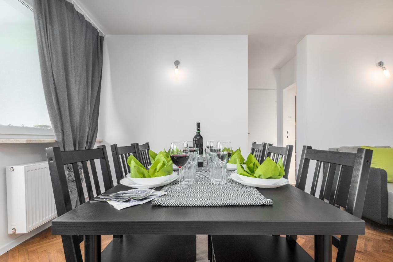 Apartaments Solec 79 By Noclegi Renters Варшава Экстерьер фото